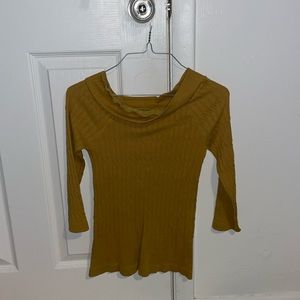 Mustardy color medium great condition